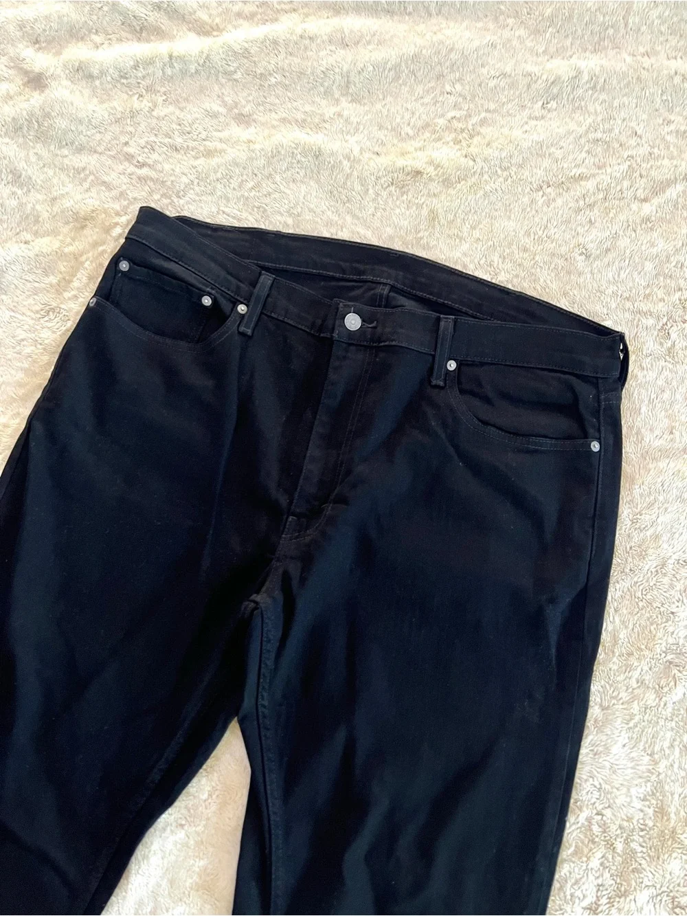 Levis item good